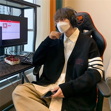 港风秋款字母印花开衫V领四条杠毛衣M351P65控88，男装针织衫/毛衣，电商A247