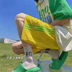 黄色