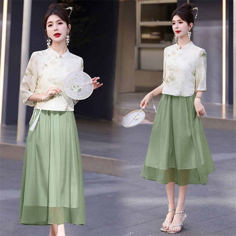 夏季新中式国风改良旗袍两件套连衣裙女2025新款显瘦碎花套装裙子，女装套装/套裙，意芙