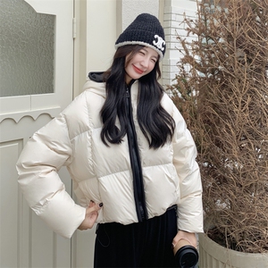 短款连帽加厚保暖面包服茧形羽绒外套女图片
