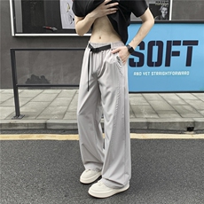 浅灰色