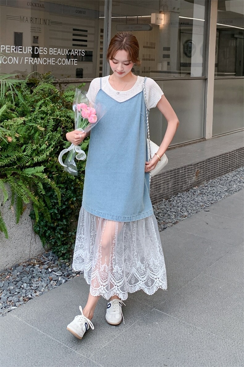 时尚淡人浅蓝色其他甜美清新2025蕾丝拼接女装潮流夏季牛仔吊带裙,女装连衣裙,秋水欣儿