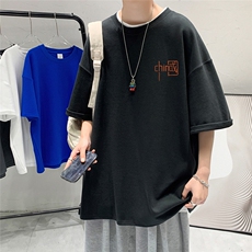 黑色
