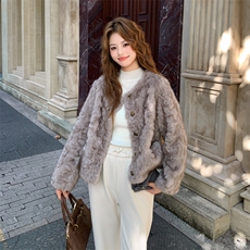 小香风皮毛一体短款外套女秋季2025新款高级感时尚加厚仿貂绒皮草，女装短外套，2C353
