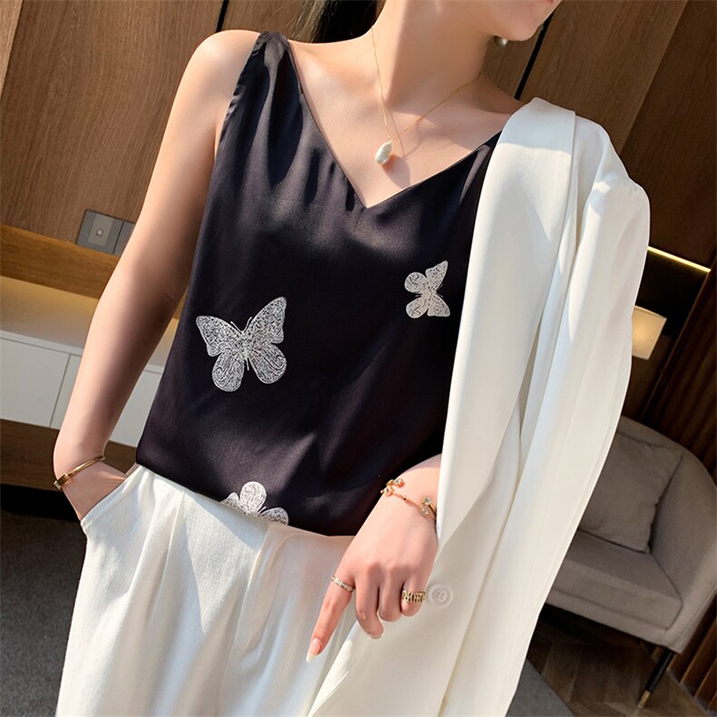 吊带背心女内搭V领2023新款夏季印花上衣外穿打底缎面时尚女款,女装背心吊带,朝贺羊绒