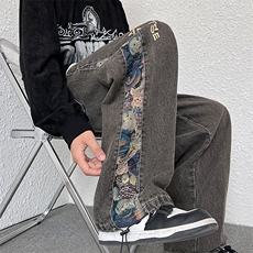 黑色