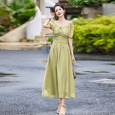 【现货----支持退现】2025夏季女神范高级感显瘦气质连衣裙女，女装连衣裙，沁沁公主