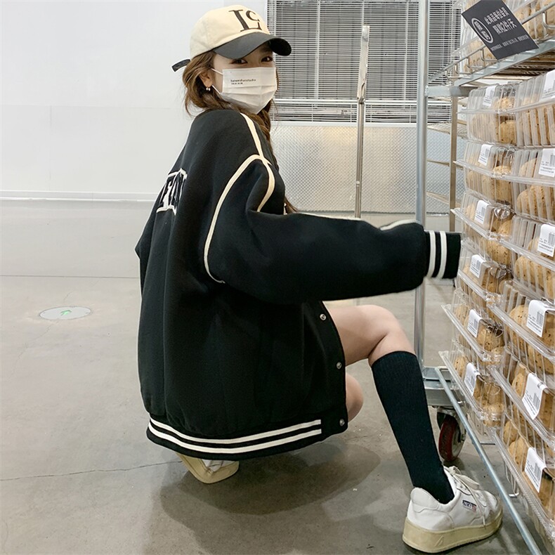 {}新款秋冬棒球服外套AD231-P145K208,女装短外套,2B187