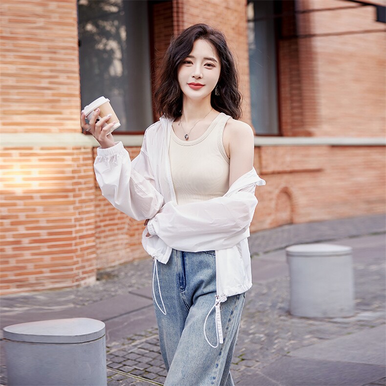 现货，洋气粉色防晒衣女短款夏季2025新款宽松小个子轻薄透气外套,女装防晒衣,依万里