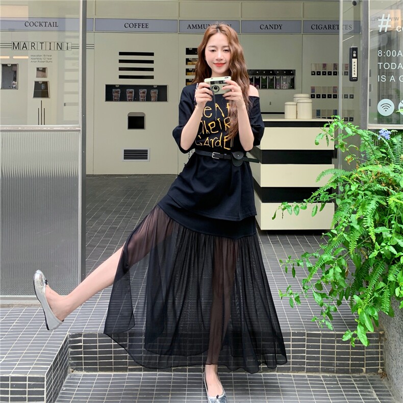韩系慵懒风黑色设计感t恤配纱裙女夏2025超火休闲减龄连衣裙套装图片