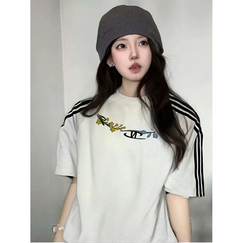 抖音得物品质二开240克宽松纯棉美式潮牌印花三条杠中性风短袖T恤,男装T恤,电商A486
