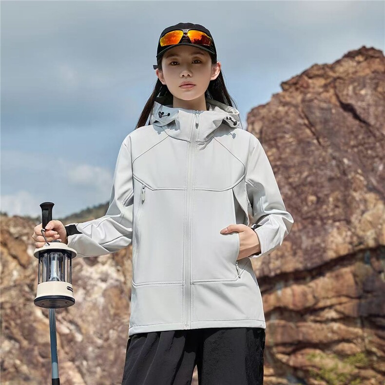 2025百搭时尚简约连帽长袖外套冲锋衣，女装短外套，衫都服饰