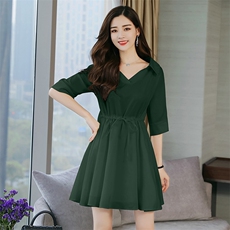时尚显瘦纯色连衣裙松紧腰设计大摆型春夏新款女装，女装连衣裙，海爱依仁