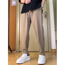 卡其色