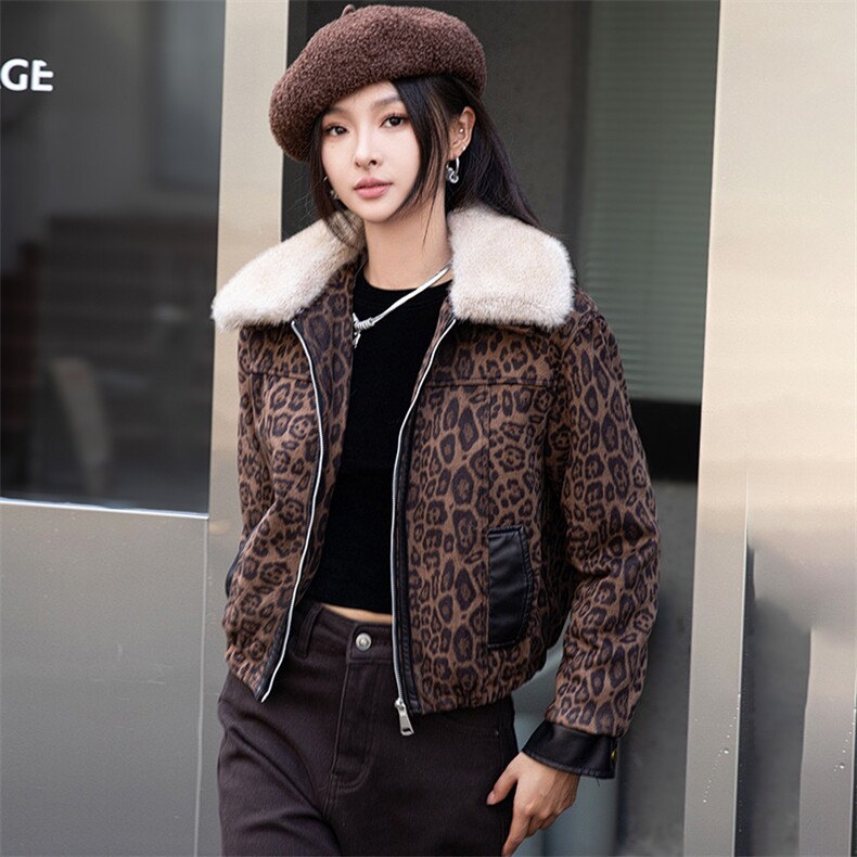 高端欧货2024新款麂皮拼接皮毛一体加绒加厚机车服豹纹外套女冬，女装羊羔毛/颗粒绒，潮流依族