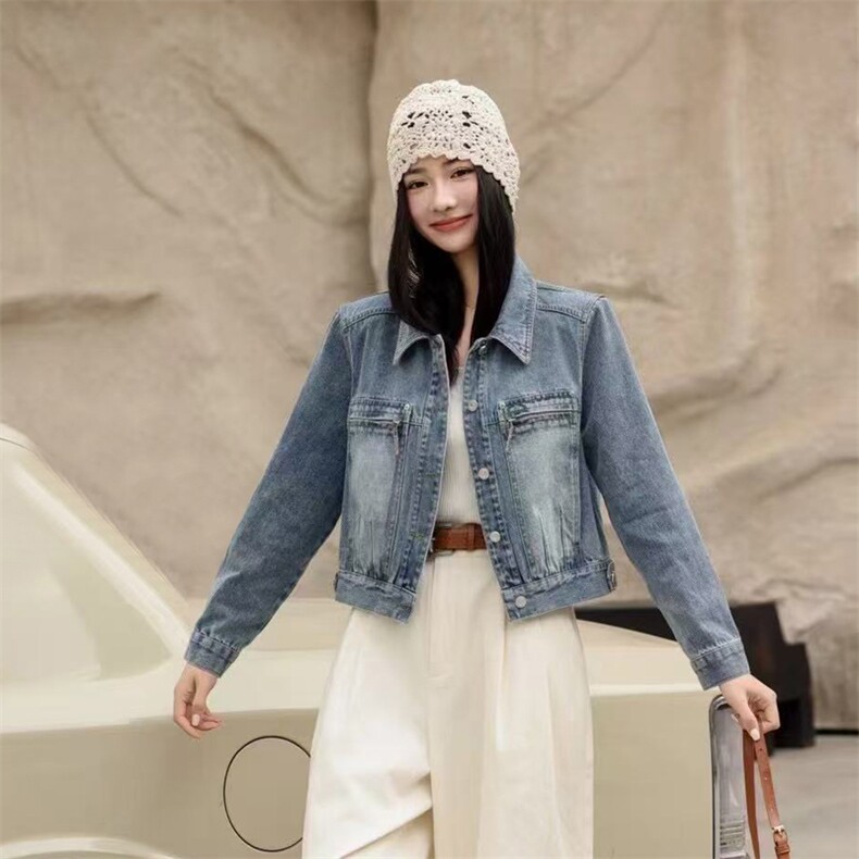 现货2025年春季翻领牛仔外套短款夹克时尚复古风，女装牛仔外套，莜菲儿