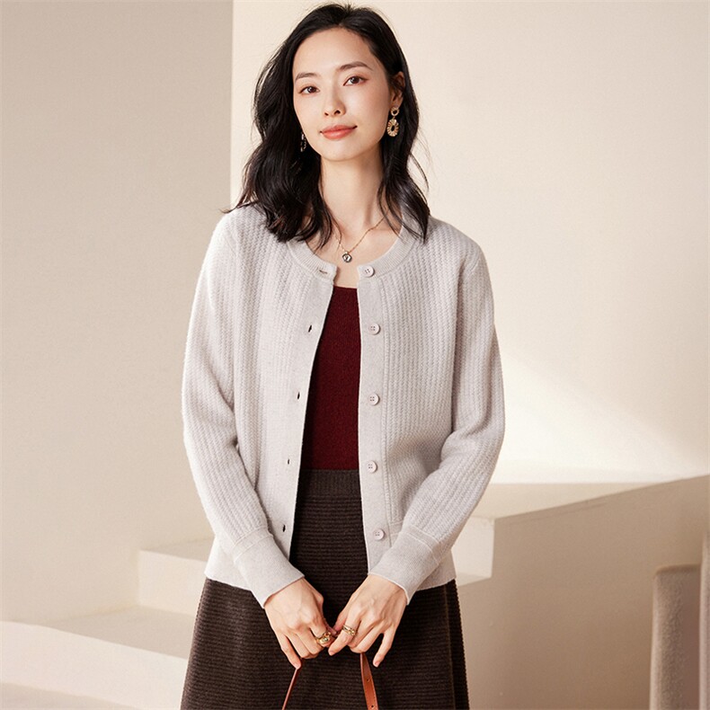 2025春秋新款羊绒衫女100纯山羊绒气质圆领纯色简约优雅针织衫图片