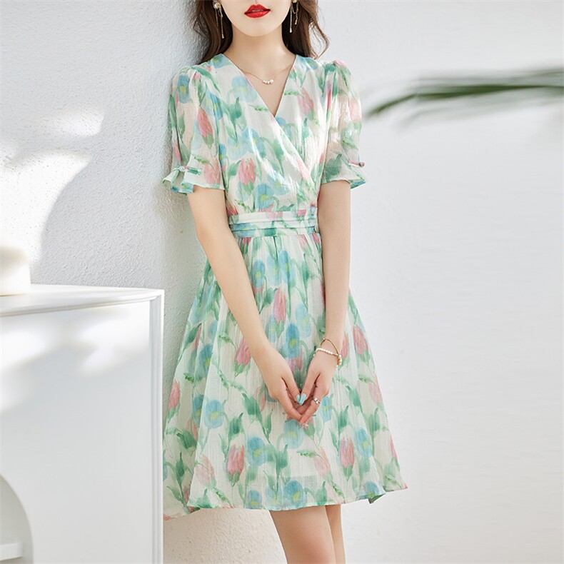 碎花连衣裙女夏2025新款小个子茶歇法式气质显瘦显高精致绝美裙子,女装连衣裙,魅丽静蓝
