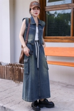 现货时尚休闲牛仔马甲套装裙女2024秋新款洋气减龄半身裙两件套，女装套装/套裙，潮流依族