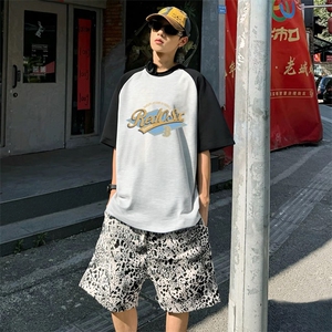 抖音得物高品质二开240克宽松纯棉美式潮牌插肩袖拼接短袖T恤图片