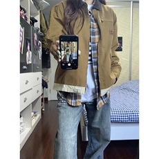 卡其黄色