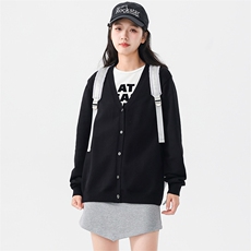 黑色