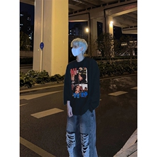 黑色