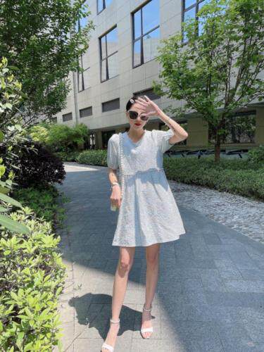 现货夏季新款韩版绣花连衣裙，女装连衣裙，漫迪MD