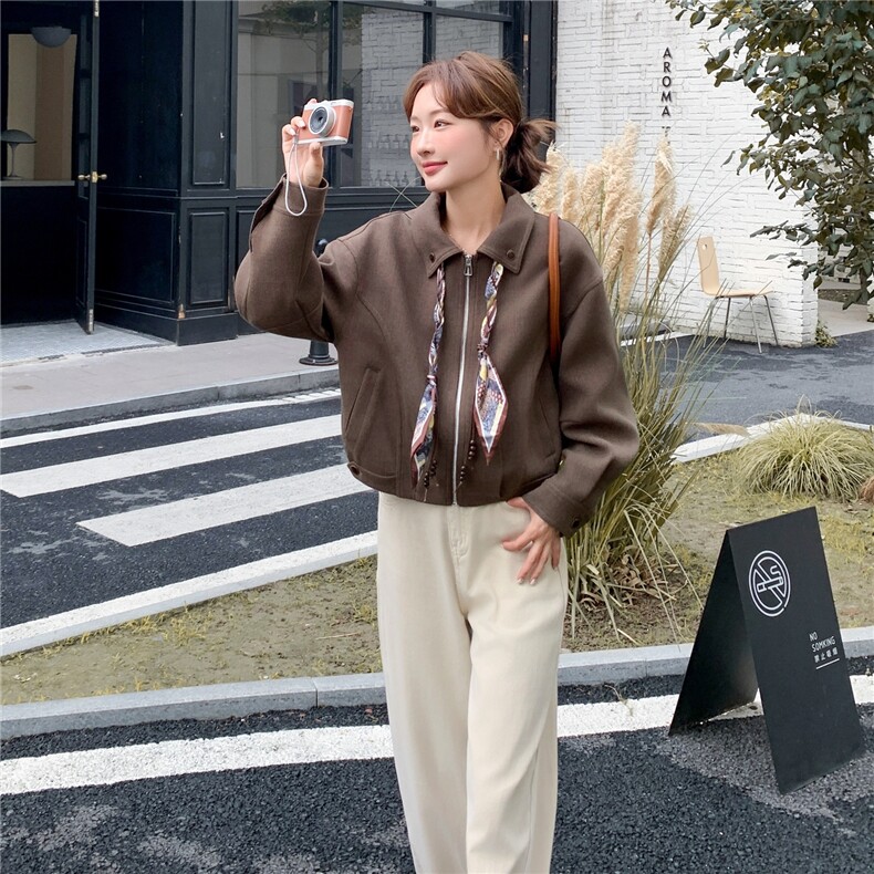 淡人穿搭轻熟风设计感翻领夹克女短款2025秋新款复古时尚休闲外套,女装短外套,2C135