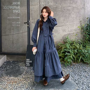 俏皮减龄波点灰色连衣裙女秋季2025新款韩版高级感收腰显瘦大摆裙图片