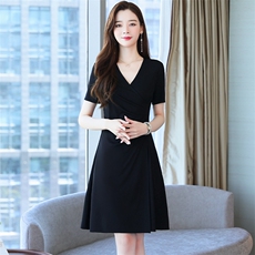 红色连衣裙新款夏酒红时尚气质裙子女夏季裙赫本风小黑裙，女装连衣裙，美吧服饰