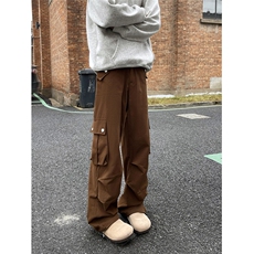 深棕色