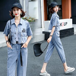 2021夏季新款潮流时尚个性气质翻领休闲舒适牛仔两件套,女装套装/套裙,魅影