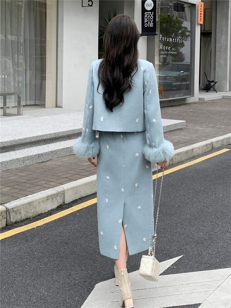 2025冬装新款时尚休闲绣花羽绒套裙,女装套装/套裙,曼琳思菲