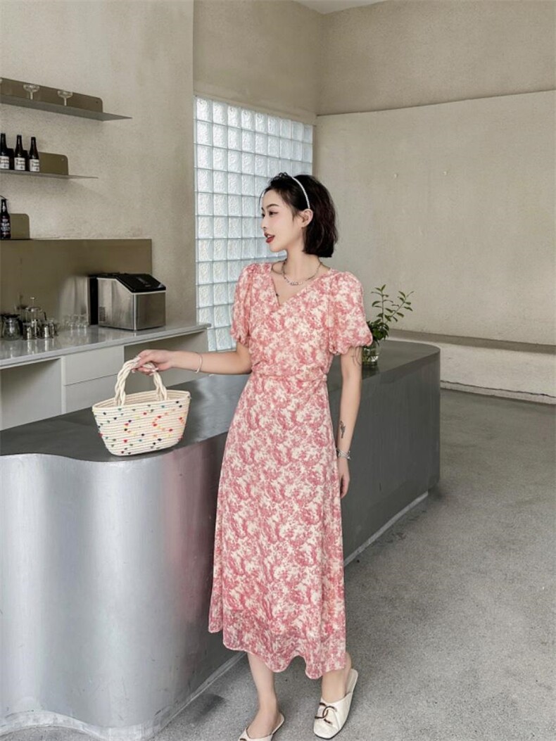 现货夏季短袖连衣裙韩版修身V领腰带调节大小,女装连衣裙,荷塘月色
