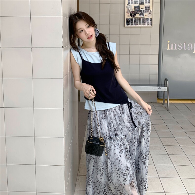 韩系穿搭一整套女2025夏季新款设计感小众吊带T恤半身裙三件套装,女装连衣裙,2C166