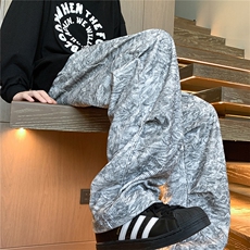 灰色