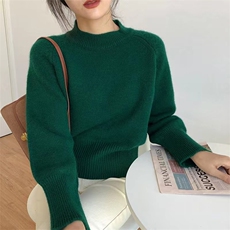 墨绿色