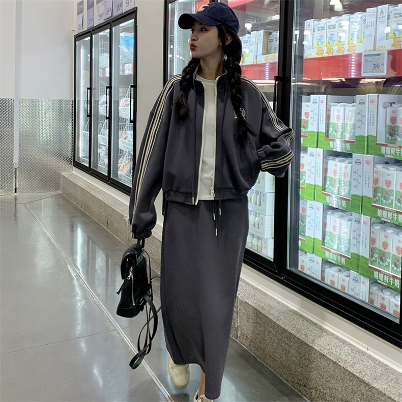 灰色休闲运动卫衣女2025春秋季新款韩系减龄显瘦半身裙,女装西装,一九零