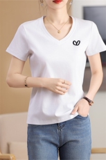 刺绣线条爱心工艺小众个性舒适棉T，女装T恤，元素羊绒