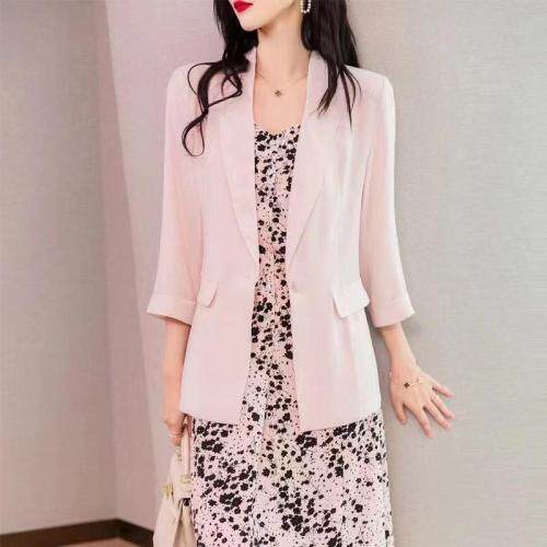 夏季新款，碎花连衣裙搭配西服，女装连衣裙，那茉