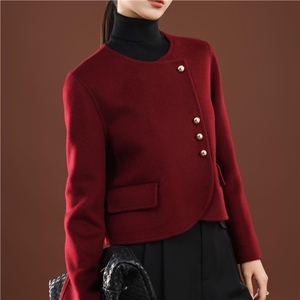 秋冬季纯山羊绒保暖偏分珍珠扣复古通勤高级感短外套，女装短外套，卓冠羊绒