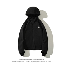 黑色