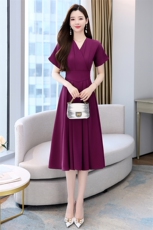 现货气质连衣裙女夏2022年新款法式洋气减龄收腰显瘦中长款裙子，女装连衣裙，丽美静依