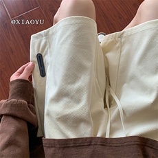 米白色