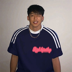 藏青色