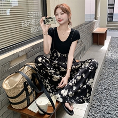 时尚复古印花减龄吊带裤套装女夏季2025新款一整套短袖上衣两件套，女装套装/套裙，2C255