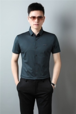绿色