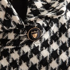 2024秋冬季收腰显瘦格子千鸟格毛呢斗篷宽松舒适版型时尚风衣，女装毛呢外套，雅静靓衣