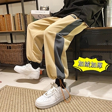 卡其色